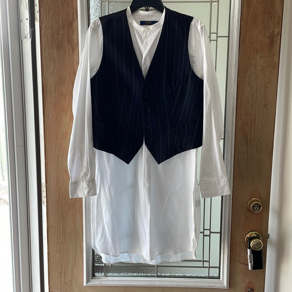 White long shirt with vest